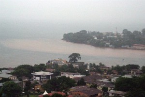 Regenzeit Schlamm im Meer