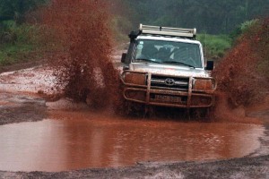 Regenzeit-Strassen in Sierra Leone